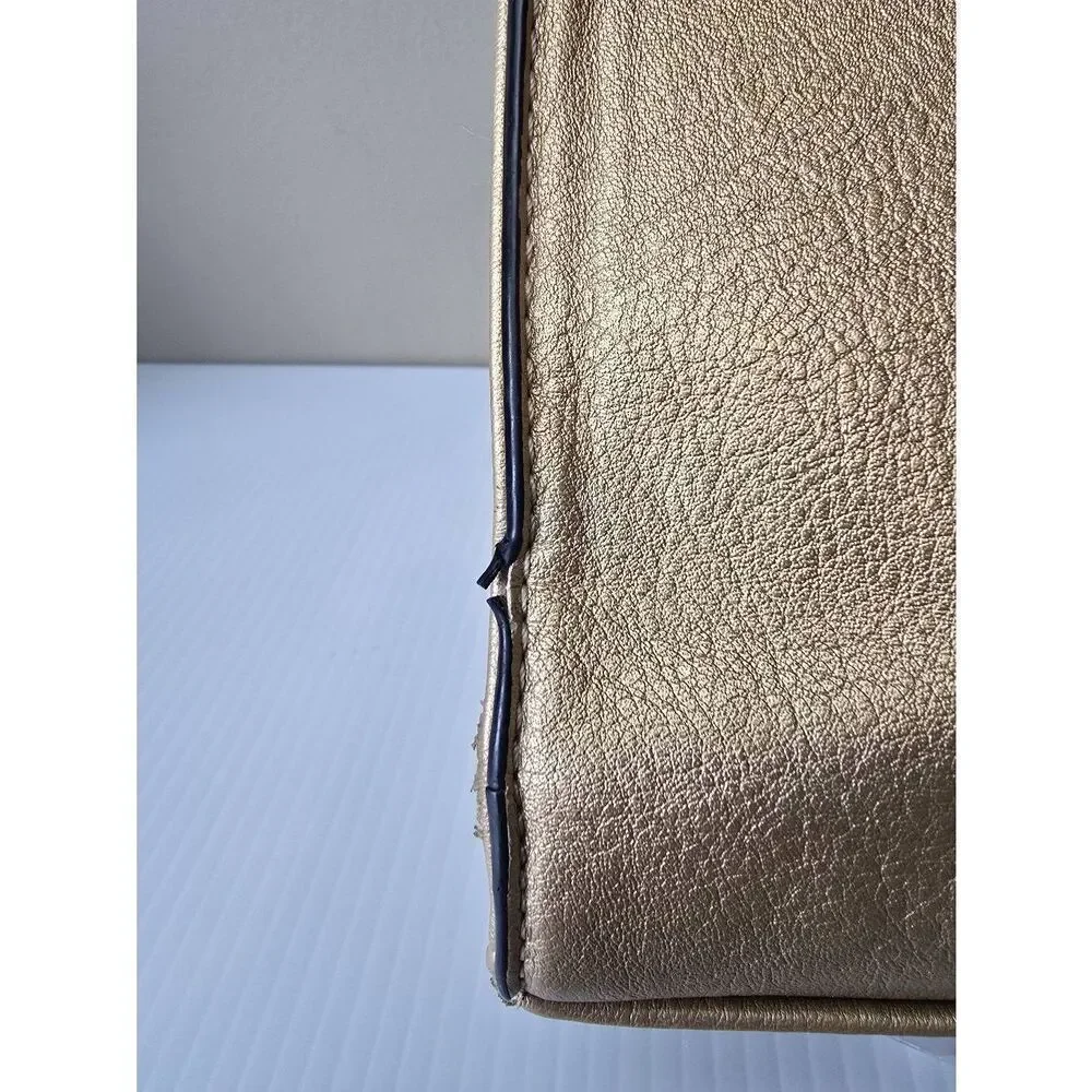 Republic Classsic Handbag Gold